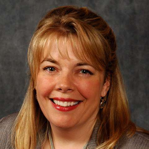 Century 21 Signature Realty/Cindy Munro Century 21 Signature Realty/Cindy Munro